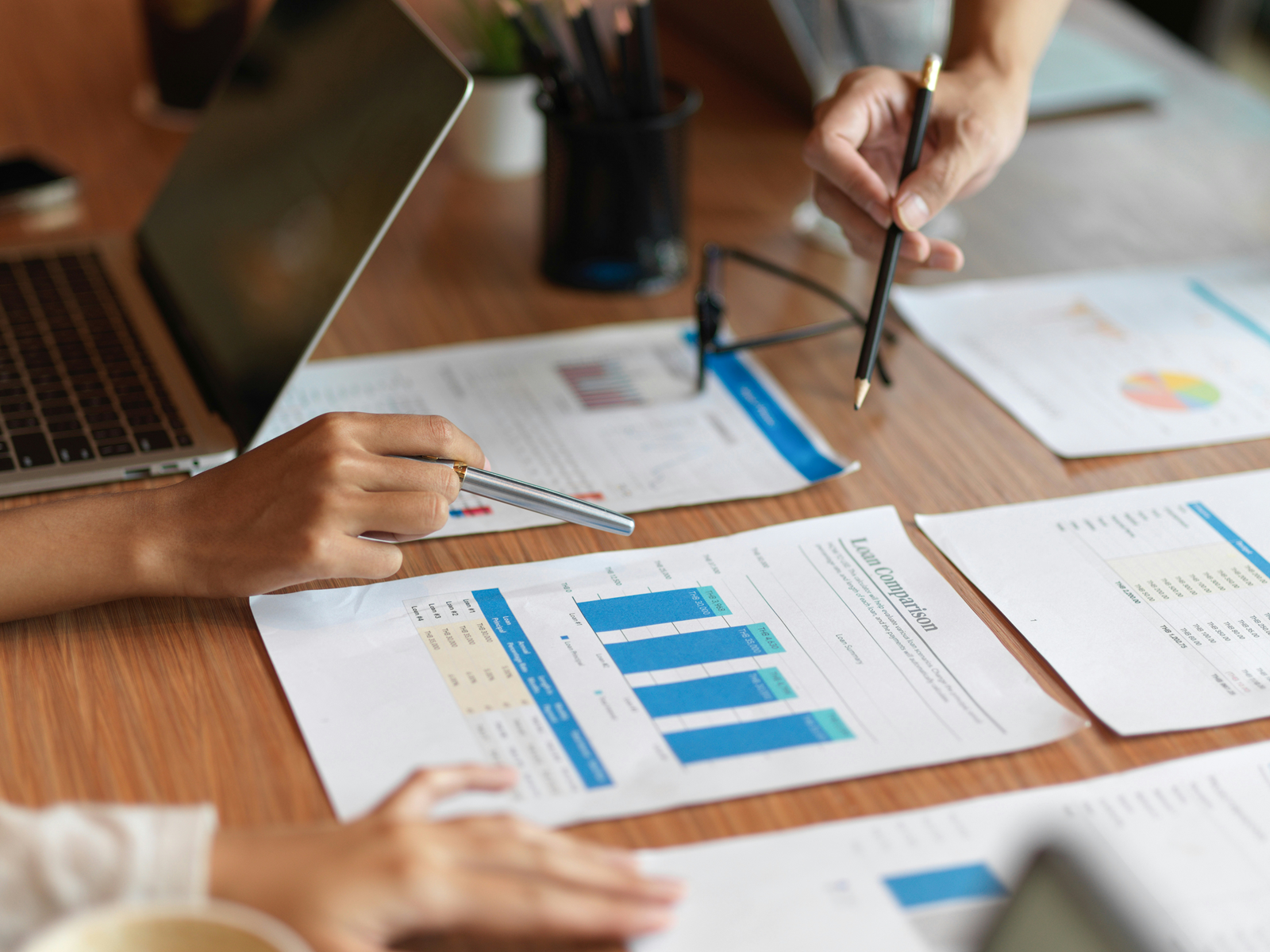Team bespreekt voortgangsrapportages en data